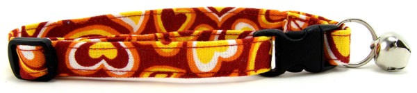 Curvy Hearts Cat Collar