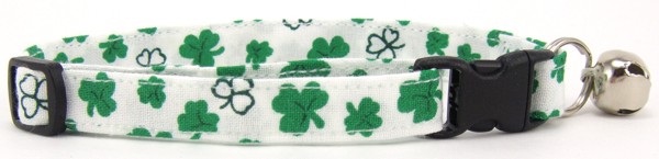 Tossed Shamrocks on White Cat Collar